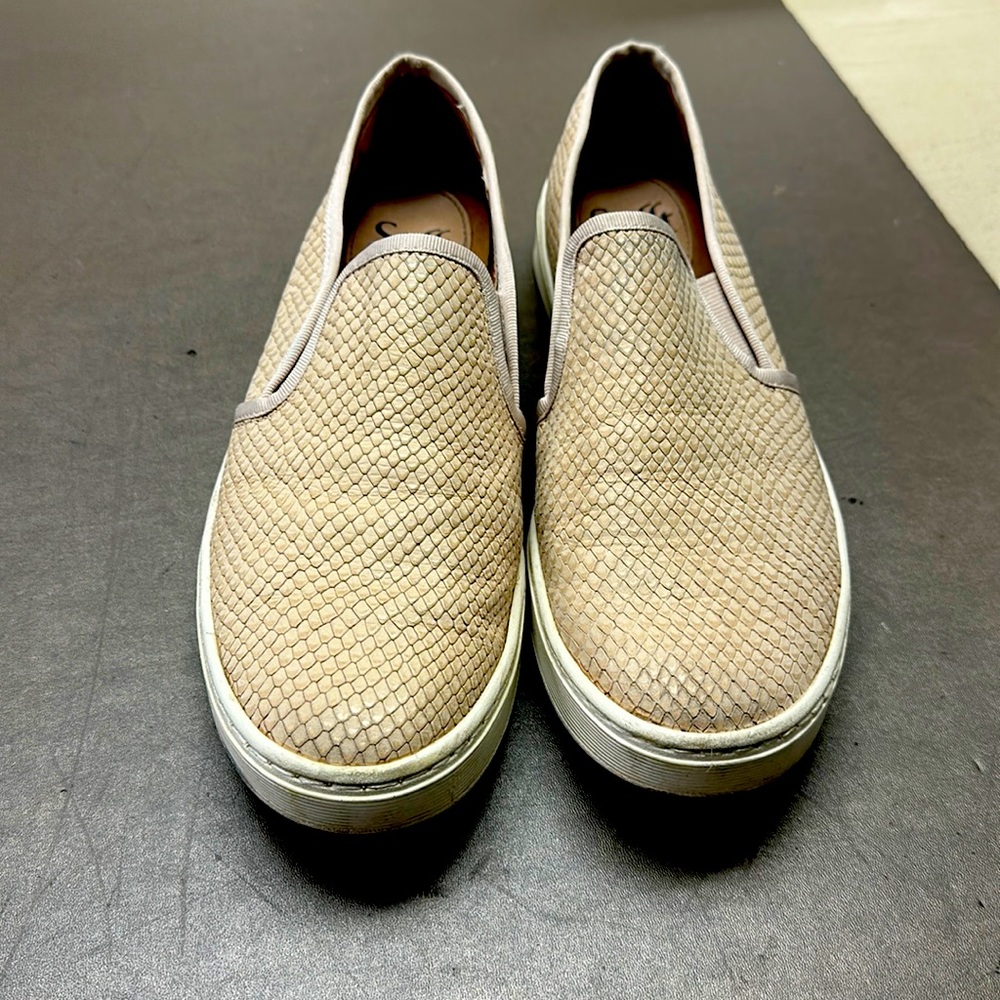 Sofft sneakers